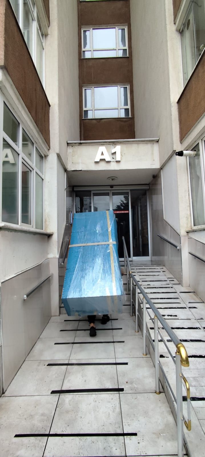 Özcan Evden Eve Nakliyat ekibi sahada